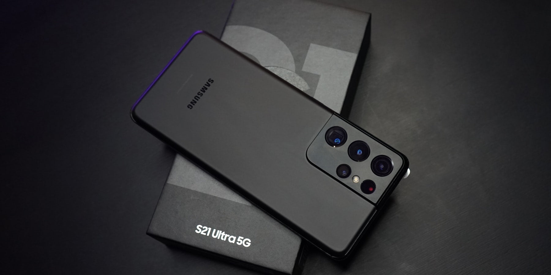 Samsung Galaxy dark background